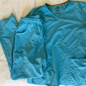 Dickies Teal Scrub set